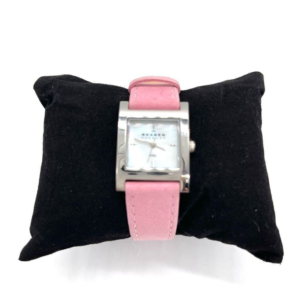 Skagen Mother of Pearl with Leather Band